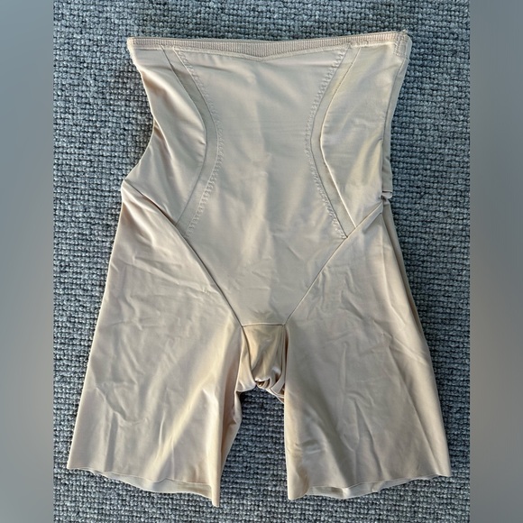 Spanx Women's Shapewear Compression Shorts Control Top Grip Top Small - Picture 3 of 7